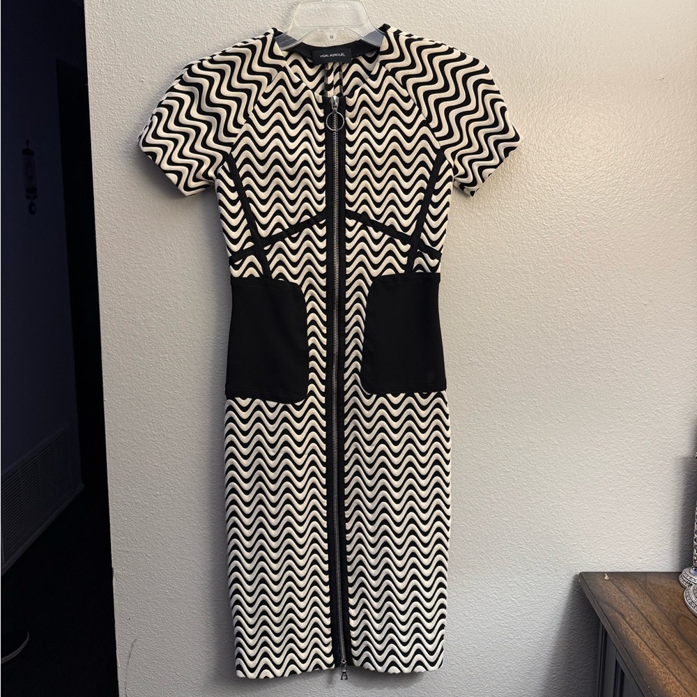 Yigal Azrouel Monochrome Zigzag Midi Dress